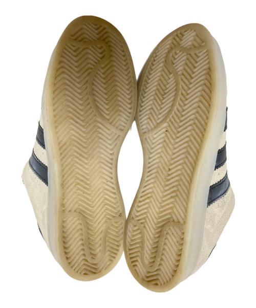 adidas（アディダス）adidas (アディダス) ローカットスニーカー ベージュ サイズ:26.0cmの古着・服飾アイテム