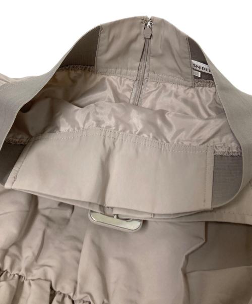 Snidel（スナイデル）Snidel (スナイデル) ベルトオンボリュームギャザースカート ベージュ サイズ:1の古着・服飾アイテム