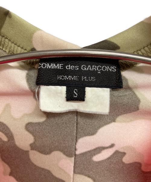 COMME des GARCONS HOMME PLUS（コムデギャルソンオムプリュス）COMME des GARCONS HOMME PLUS (コムデギャルソンオムプリュス) カモ柄メッシュカットソー ピンク サイズ:Sの古着・服飾アイテム