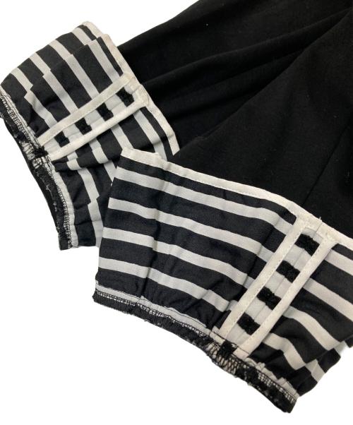 BORDERS at BALCONY（ボーダーズアットバルコニー）BORDERS at BALCONY (ボーダーズアットバルコニー) RUFFLED CUFF TEE ブラック サイズ:38の古着・服飾アイテム