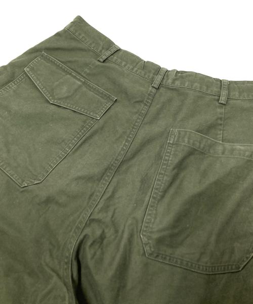 BLURHMS（ブラームス）BLURHMS (ブラームス) ミリタリーハーフパンツ グリーン サイズ:3の古着・服飾アイテム