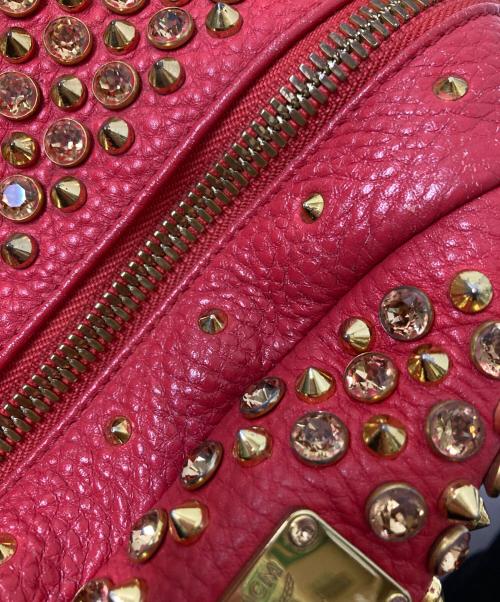 MCM（エムシーエム）MCM (エムシーエム) スタッズリュック レッド サイズ:下記参照の古着・服飾アイテム