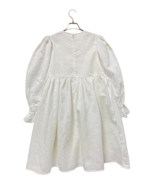 Bibiy.（ビビィ）Bibiy. (ビビィ) フリル付きワンピース ホワイト サイズ:FREEの古着・服飾アイテム