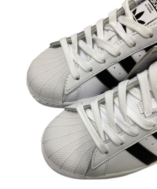 adidas（アディダス）adidas (アディダス) ローカットスニーカー ホワイト サイズ:25.0㎝ 未使用品の古着・服飾アイテム