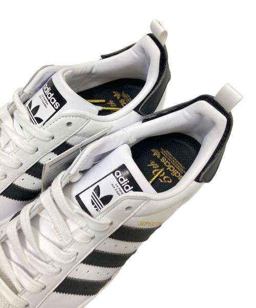 adidas（アディダス）adidas (アディダス) ローカットスニーカー ホワイト サイズ:25.0㎝ 未使用品の古着・服飾アイテム