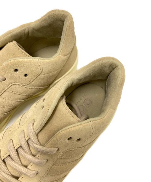 adidas（アディダス）adidas (アディダス) Fear Of God (フィア・オブ・ゴッド) ローカットスニーカー ベージュ サイズ:28.0cmの古着・服飾アイテム