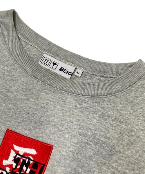 BlackEyePatch（ブラックアイパッチ）BlackEyePatch (ブラックアイパッチ) クルーネックスウェット グレー サイズ:XLの古着・服飾アイテム