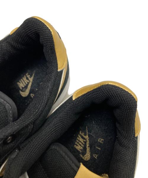 NIKE（ナイキ）NIKE (ナイキ) ローカットスニーカー ゴールド×ブラック サイズ:26.0cmの古着・服飾アイテム