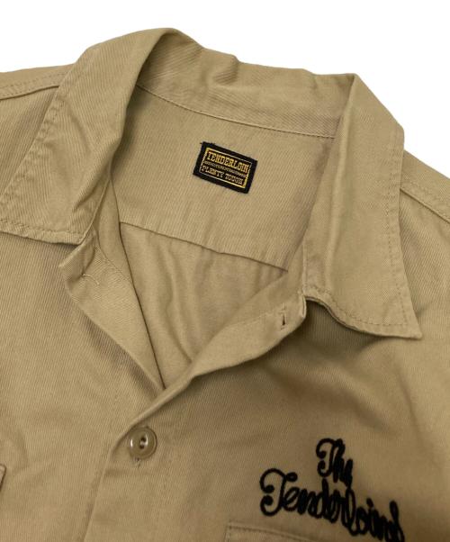 TENDERLOIN（テンダーロイン）TENDERLOIN (テンダーロイン) 刺繍ロゴワークシャツ ベージュ サイズ:Sの古着・服飾アイテム