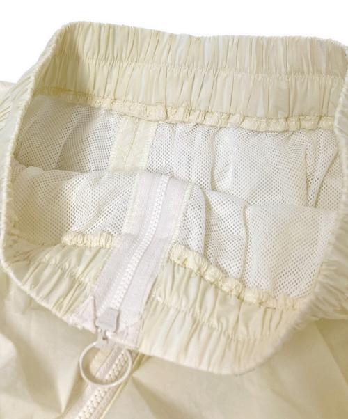 emmi（エミ）emmi (エミ) ボリュームドロストジップアップスカート アイボリーの古着・服飾アイテム