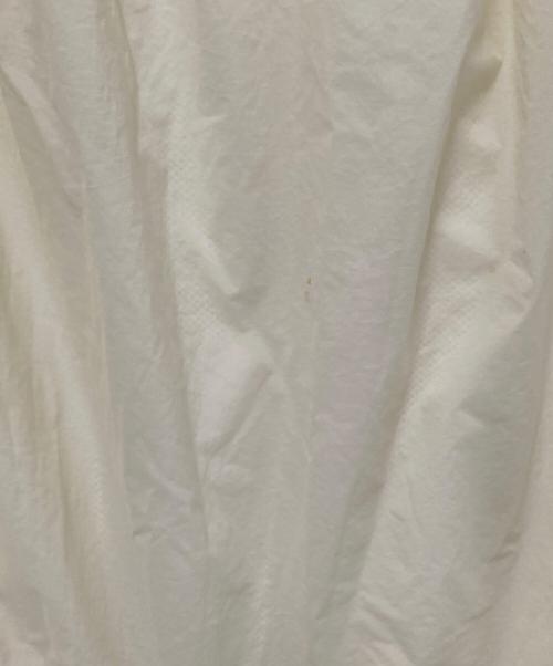 emmi（エミ）emmi (エミ) ボリュームドロストジップアップスカート アイボリーの古着・服飾アイテム