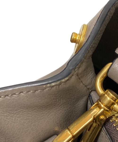 PRADA（プラダ）PRADA (プラダ) BORSA A MANO カーフレザートートバッグ グレージュ サイズ:下記参照の古着・服飾アイテム