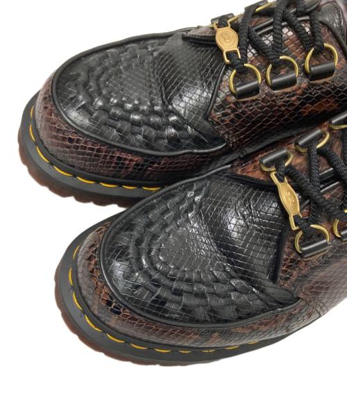 Dr.Martens（ドクターマーチン）Dr.Martens (ドクターマーチン) RAMSEY YOTS クリーパーシューズ ブラウン×ブラック サイズ:US:8M/9Lの古着・服飾アイテム