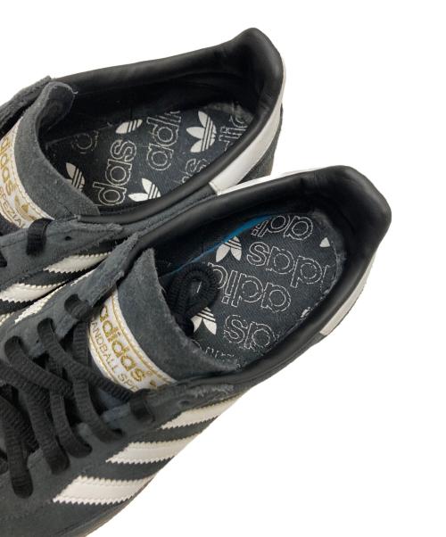 adidas（アディダス）adidas (アディダス) ローカットスニーカー ブラック×ブラウン サイズ:24.5cmの古着・服飾アイテム