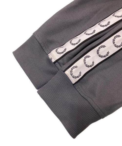 FRED PERRY（フレッドペリー）FRED PERRY (フレッドペリー) トラックジャケット グレー サイズ:XLの古着・服飾アイテム