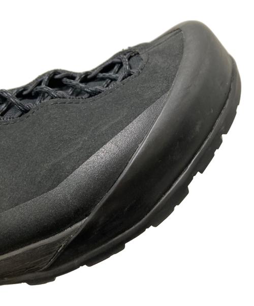 ARC'TERYX（アークテリクス）ARC'TERYX (アークテリクス) ローカットスニーカー ブラック サイズ:26.5㎝の古着・服飾アイテム