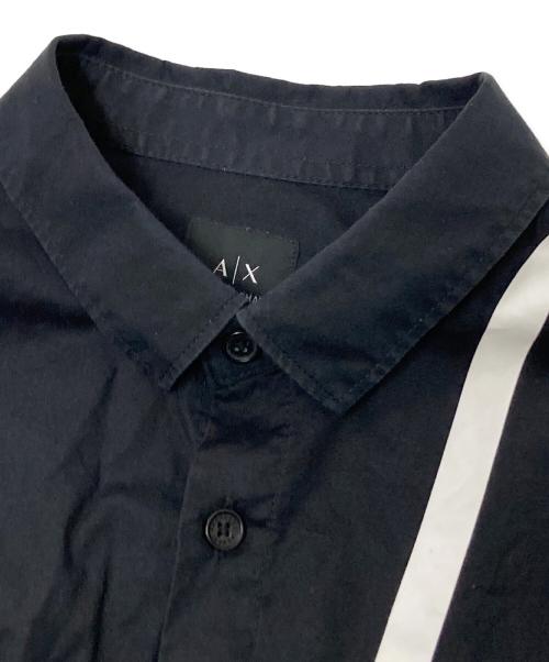 ARMANI EXCHANGE（アルマーニ エクスチェンジ）ARMANI EXCHANGE (アルマーニ エクスチェンジ) ラインデザインシャツ ブラック×ホワイト サイズ:Mの古着・服飾アイテム