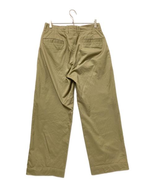 UNIVERSAL PRODUCTS.（ユニバーサルプロダクツ）UNIVERSAL PRODUCTS. (ユニバーサルプロダクツ) NO TUCK CHINO TROUSERS ベージュ サイズ:2の古着・服飾アイテム