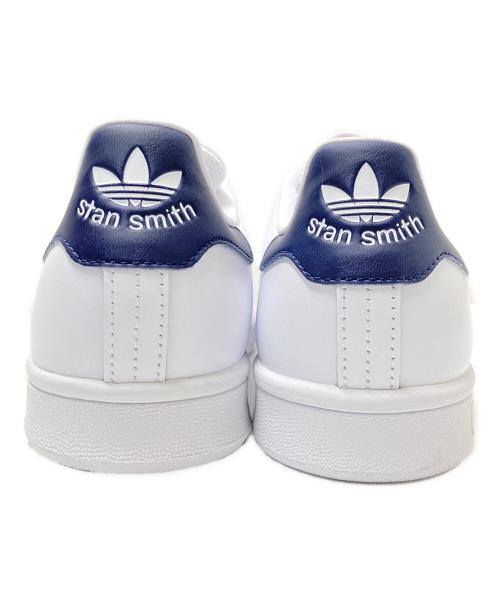 adidas（アディダス）adidas (アディダス) ローカットスニーカー ホワイト×ネイビー サイズ:25.5cmの古着・服飾アイテム