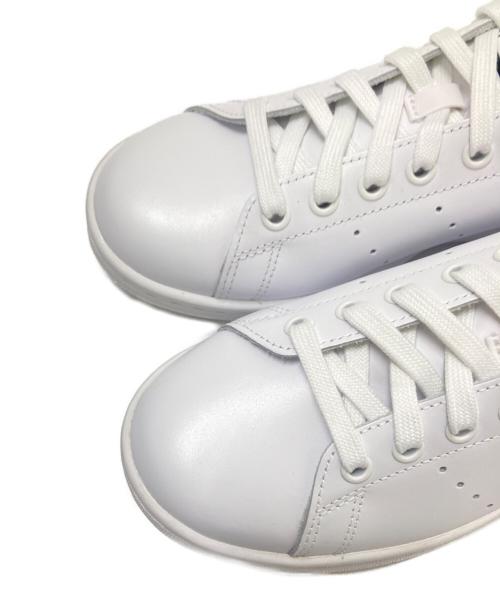 adidas（アディダス）adidas (アディダス) ローカットスニーカー ホワイト×ネイビー サイズ:25.5cmの古着・服飾アイテム