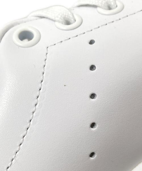 adidas（アディダス）adidas (アディダス) ローカットスニーカー ホワイト×ネイビー サイズ:25.5cmの古着・服飾アイテム