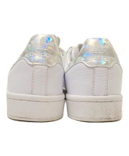 adidas（アディダス）adidas (アディダス) スニーカー ホワイト サイズ:25.5cmの古着・服飾アイテム