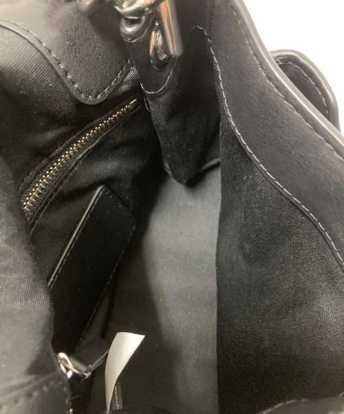 MARC JACOBS（マークジェイコブス）MARC JACOBS (マークジェイコブス) ザ Jマーク ミニ チェーン サッチェル バッグ ブラック×ホワイト サイズ:下記参照の古着・服飾アイテム