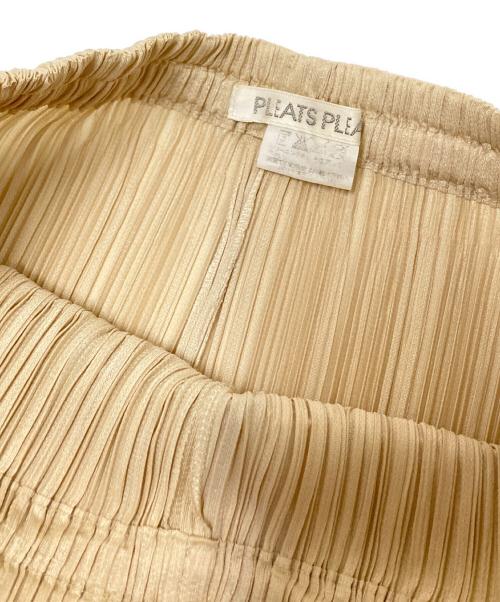 PLEATS PLEASE（プリーツプリーズ）PLEATS PLEASE (プリーツプリーズ) プリーツパンツ ベージュ サイズ:下記参照の古着・服飾アイテム
