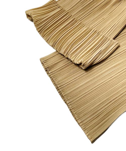 PLEATS PLEASE（プリーツプリーズ）PLEATS PLEASE (プリーツプリーズ) プリーツパンツ ベージュ サイズ:下記参照の古着・服飾アイテム