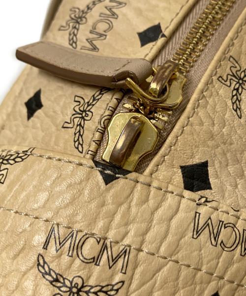 MCM（エムシーエム）MCM (エムシーエム) スタッズリュック ベージュ サイズ:下記参照の古着・服飾アイテム