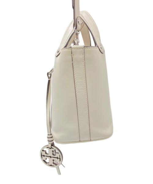 TORY BURCH（トリーバーチ）TORY BURCH (トリーバーチ) 2WAYバッグ ホワイト サイズ:下記参照の古着・服飾アイテム