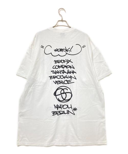 stussy（ステューシー）stussy (ステューシー) ワールドツアーグラフィックプリントTシャツ ホワイト×ブラック サイズ:XLの古着・服飾アイテム