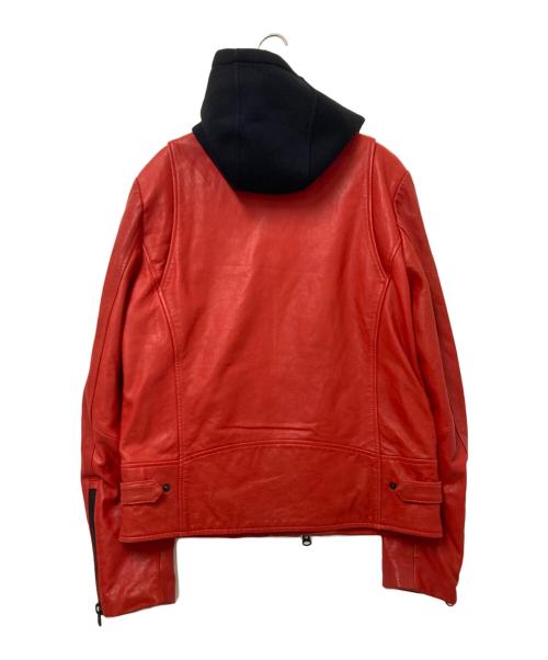 mackage（マッカージュ）mackage (マッカージュ) フードレイヤードレザーライダースジャケット レッド×ブラック（flame） サイズ:38の古着・服飾アイテム