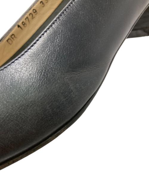 Salvatore Ferragamo（サルヴァトーレ フェラガモ）Salvatore Ferragamo (サルヴァトーレ フェラガモ) ヴァラリボンパンプス ブラック サイズ:6 1/2の古着・服飾アイテム