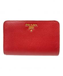 PRADA（プラダ）の古着「サフィアーノレザー2つ折り財布」｜レッド