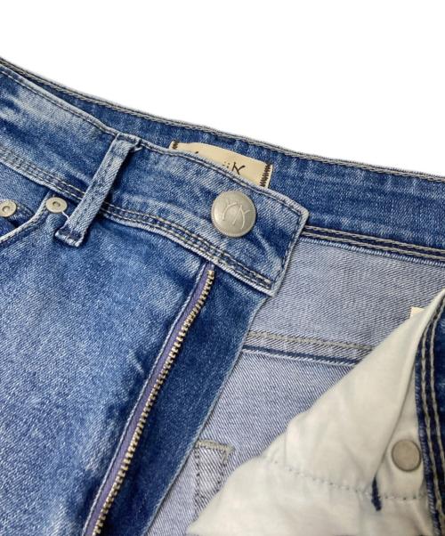 YANUK（ヤヌーク）YANUK (ヤヌーク) ブーツカットデニムパンツ インディゴ サイズ:26の古着・服飾アイテム