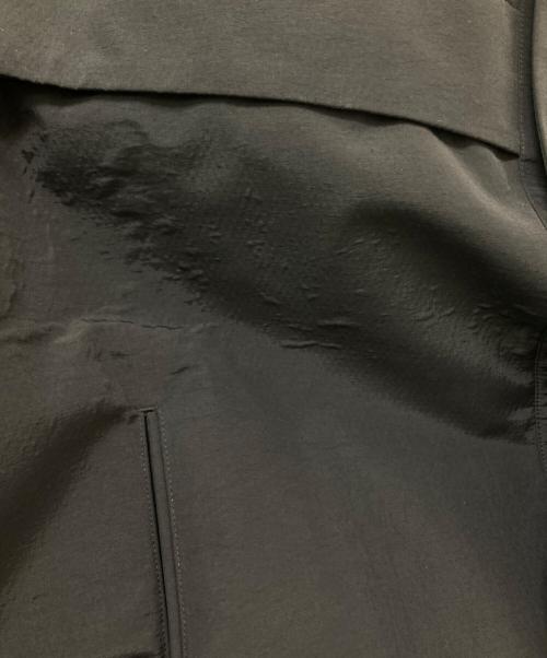 NEW BALANCE（ニューバランス）NEW BALANCE (ニューバランス) OVERCOAT (オーバーコート) ケープ フードジャケット ブラック サイズ:Lの古着・服飾アイテム