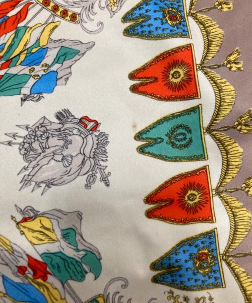 TREASURE TOPKAPI（トレジャートプカピ）TREASURE TOPKAPI (トレジャートプカピ) マイルドサテン スカーフ柄 トート バッグ ベージュ×ブラウン サイズ:下記参照の古着・服飾アイテム