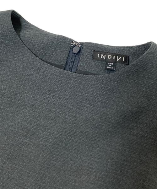 INDIVI（インディヴィ）INDIVI (インディヴィ) フィット＆フレアワンピース グレー サイズ:FREEの古着・服飾アイテム