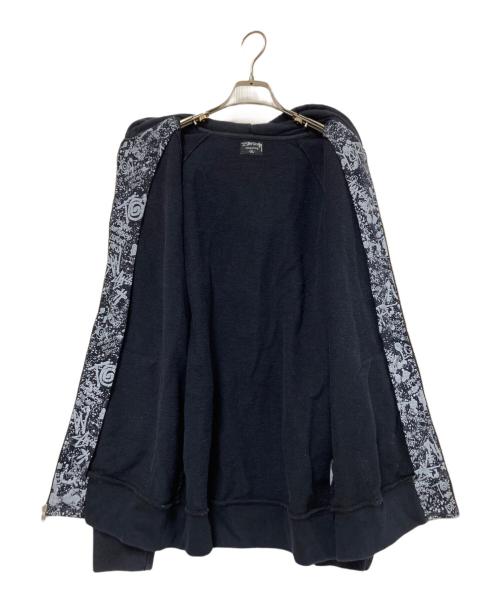 stussy（ステューシー）stussy (ステューシー) 総柄ジップパーカー ホワイト×ブラック サイズ:XLの古着・服飾アイテム