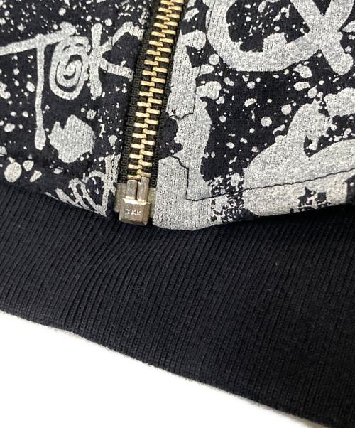 stussy（ステューシー）stussy (ステューシー) 総柄ジップパーカー ホワイト×ブラック サイズ:XLの古着・服飾アイテム