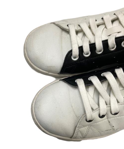 adidas（アディダス）adidas (アディダス) DISNEY (ディズニー) Cruella Stan Smith ホワイト×ブラック サイズ:26.5㎝の古着・服飾アイテム