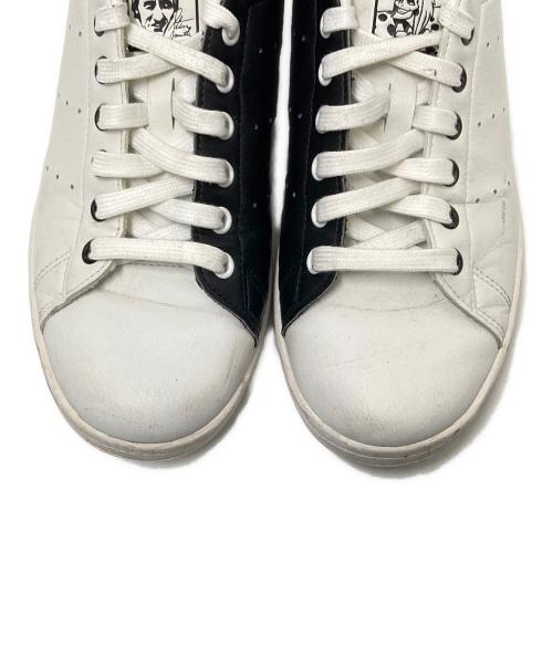 adidas（アディダス）adidas (アディダス) DISNEY (ディズニー) Cruella Stan Smith ホワイト×ブラック サイズ:26.5㎝の古着・服飾アイテム