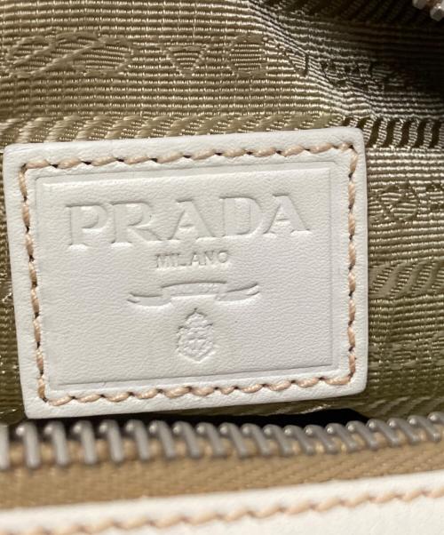 PRADA（プラダ）PRADA (プラダ) コスメポーチ ホワイト×ベージュ サイズ:下記参照の古着・服飾アイテム