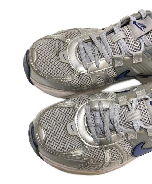 NIKE（ナイキ）NIKE (ナイキ) ローカットスニーカー グレー サイズ:25.0㎝の古着・服飾アイテム