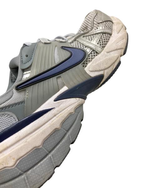 NIKE（ナイキ）NIKE (ナイキ) ローカットスニーカー グレー サイズ:25.0㎝の古着・服飾アイテム