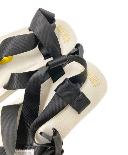 suicoke（スイコック）suicoke (スイコック) ストラップサンダル ホワイト×ブラック サイズ:27.0cmの古着・服飾アイテム