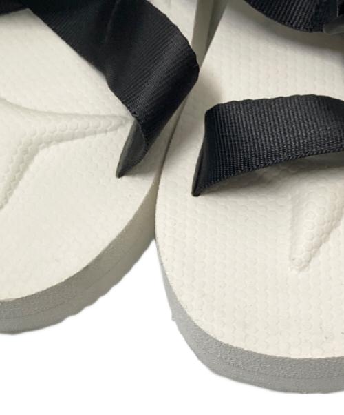 suicoke（スイコック）suicoke (スイコック) ストラップサンダル ホワイト×ブラック サイズ:27.0cmの古着・服飾アイテム
