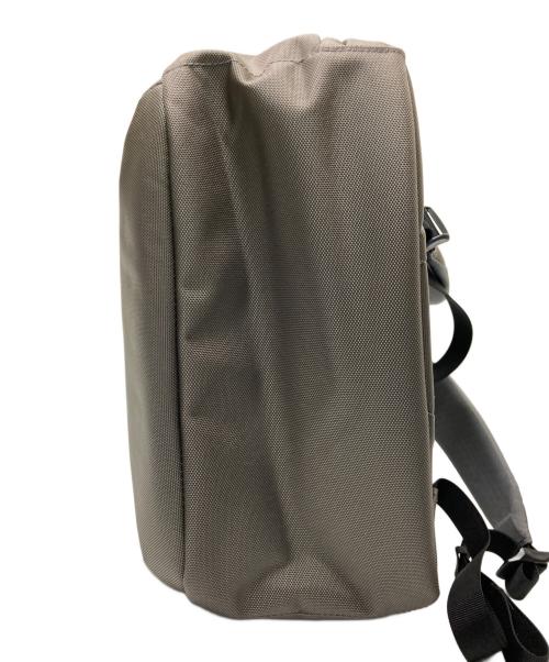 THE NORTH FACE（ザ ノース フェイス）THE NORTH FACE (ザ ノース フェイス) Shuttle Daypack グレー サイズ:下記参照の古着・服飾アイテム