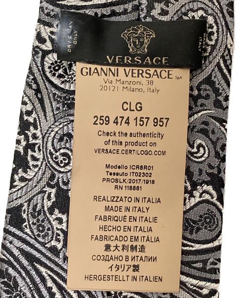 VERSACE（ヴェルサーチェ）VERSACE (ヴェルサーチェ) ペイズリー柄ネクタイ シルバー×ブラック サイズ:下記参照の古着・服飾アイテム
